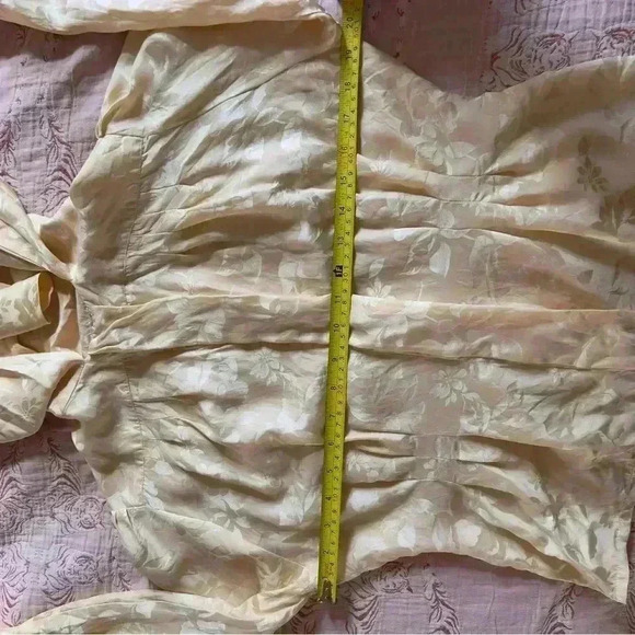 Vtg 90s Courtney Rhodes 100% Silk Buttercream Floral Necktie Blouse - Size 6P - Picture 9 of 9